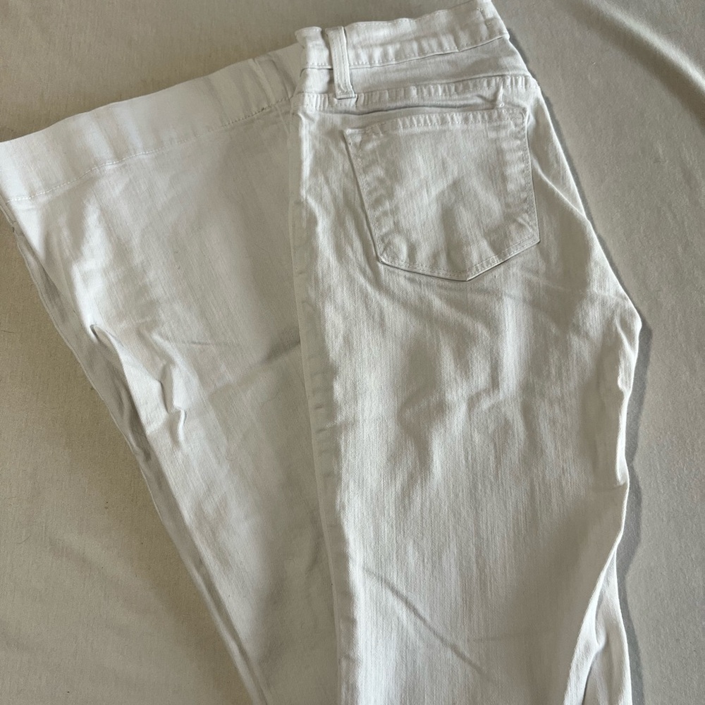 Judy Blue Women's white boot cut Leg Jeans size 5/27